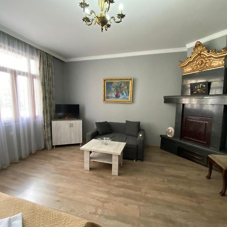 Cozy Studio On Europe Square Batumi Eksteriør billede