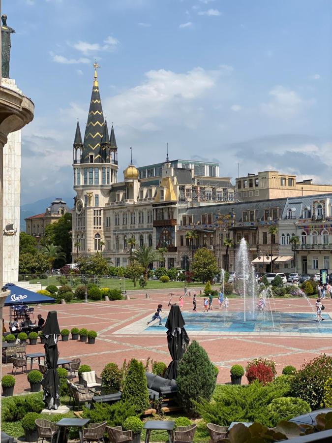 Cozy Studio On Europe Square Batumi Eksteriør billede