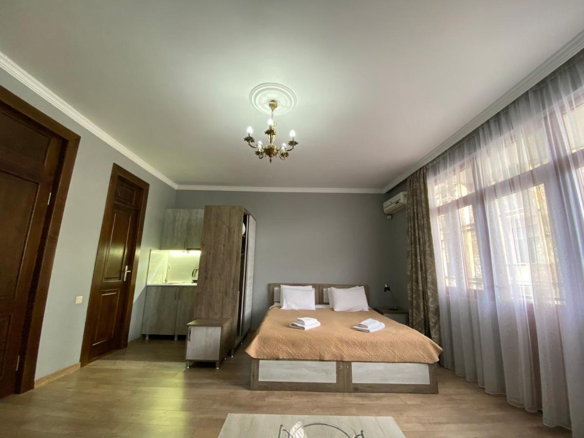 Cozy Studio On Europe Square Batumi Eksteriør billede